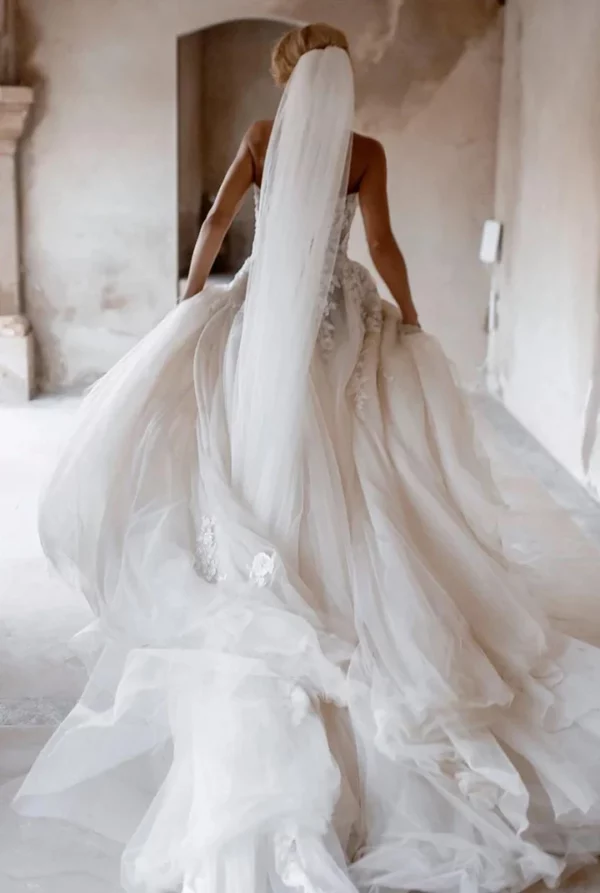 Robe de Mariée Style Bohème Chic 7 robe de mariee boheme tulle dos 720x