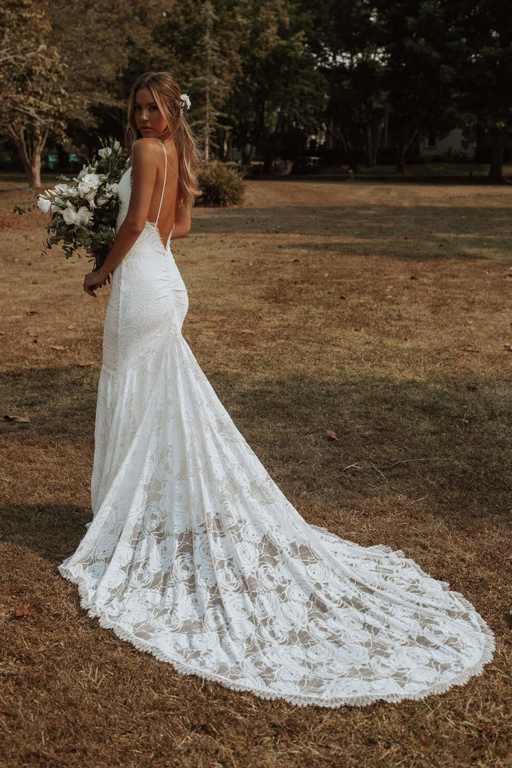 Robe de Mariée Simple et Élégante Bohème 7 robe mariee boheme chic dentelle traine 720x