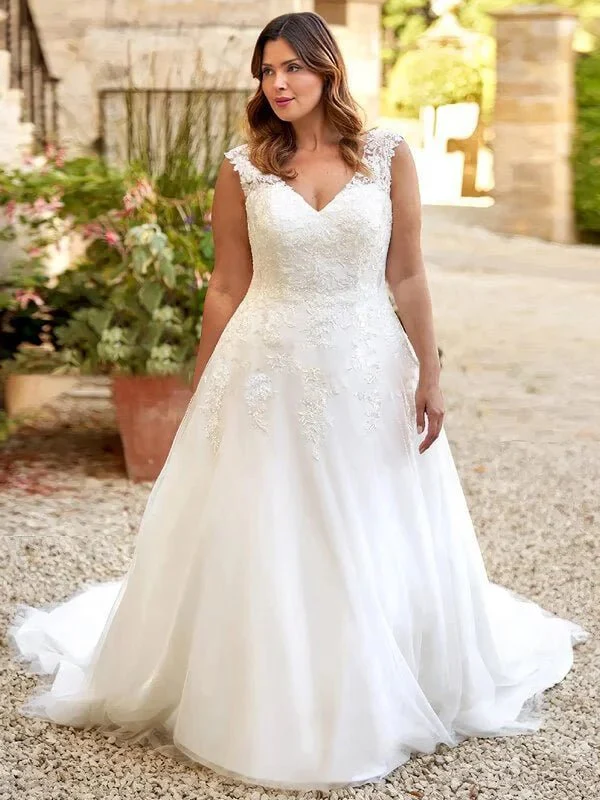 Robe de Mariée Simple et Chic Grande Taille 1 Robe de Mariée Simple et Chic Grande Taille