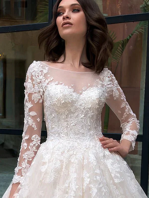 Luxe Robe de Mariée Princesse Longue Traine 4 robe de mariee princesse brillante 2 turbo 7273a677 9d4a 4b2b a01d 5777ef521107 732068 5000x