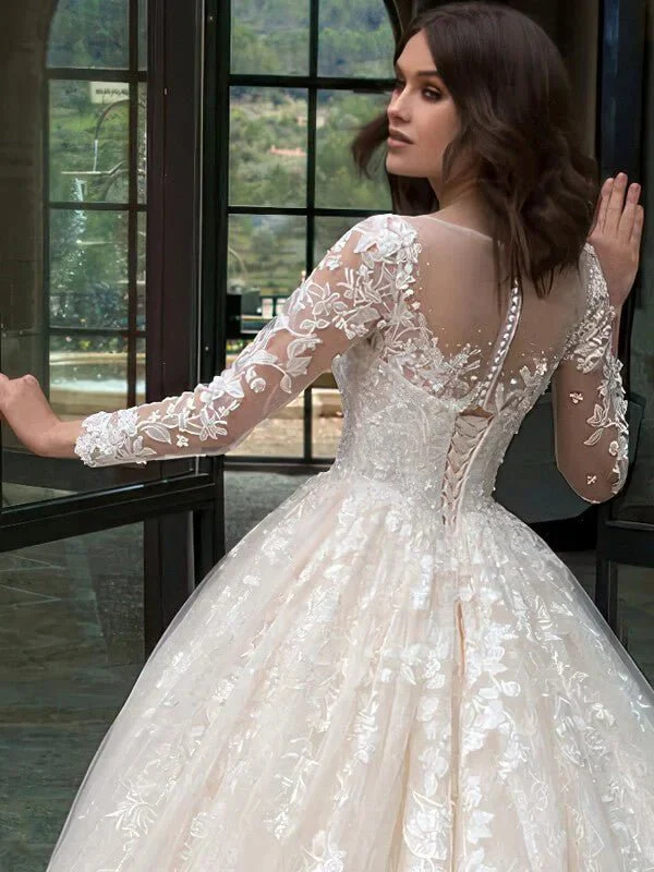 Luxe Robe de Mariée Princesse Longue Traine 5 robe de mariee princesse brillante 4 turbo 2fe1d346 0f6e 4bc4 b0f6 b5f96ed3f04b 293765 5000x