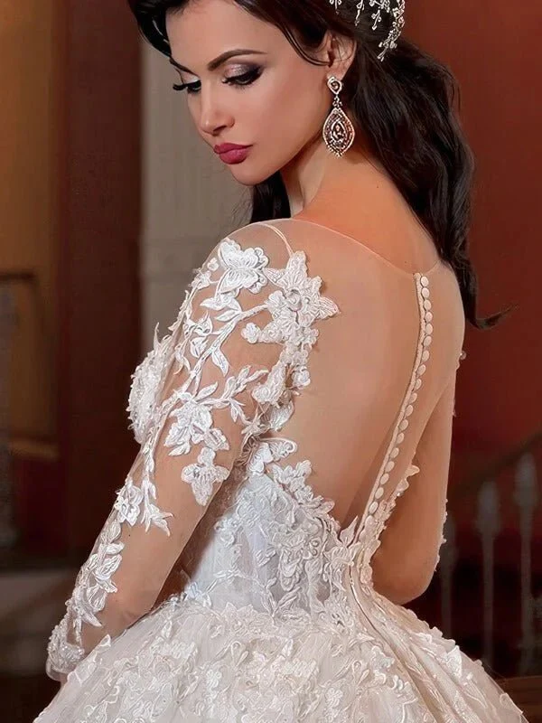 Robe de Mariée Princesse Volumineuse 4 robe mariage princesse perlee 2 turbo 813744 5000x