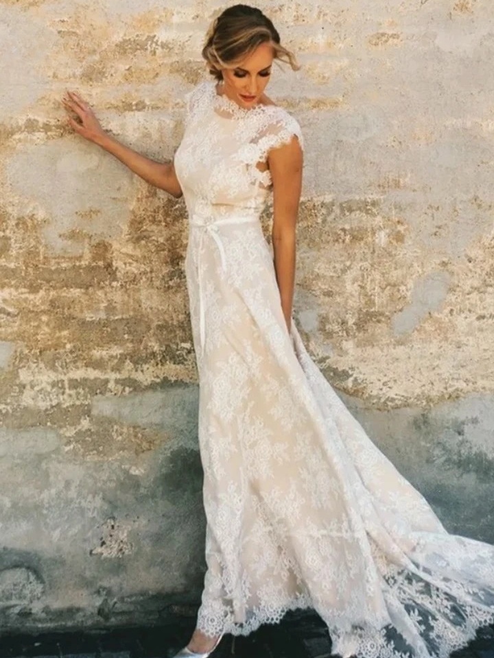 Robe de Mariée Dentelle Fine Bohème Chic 1 Robe de Mariée Dentelle Fine Bohème Chic