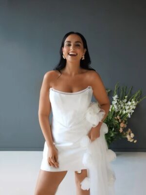 Robe de Mariée Courte Asymétrique 7 S1f9b2fc271df4a88a3bd258c4d21d754G Cropped