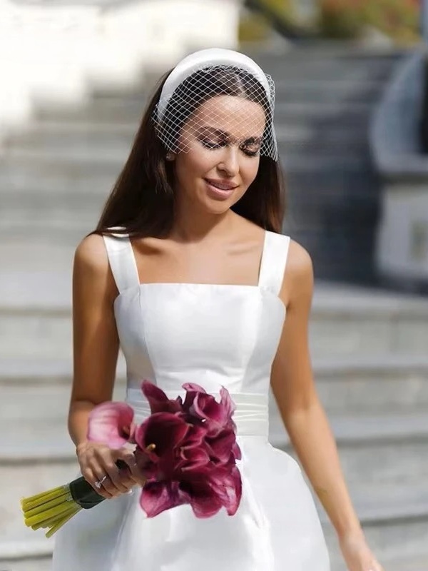 Robe de Mariée Simple Courte 3 Robe de Mariée Simple Courte – Image 3