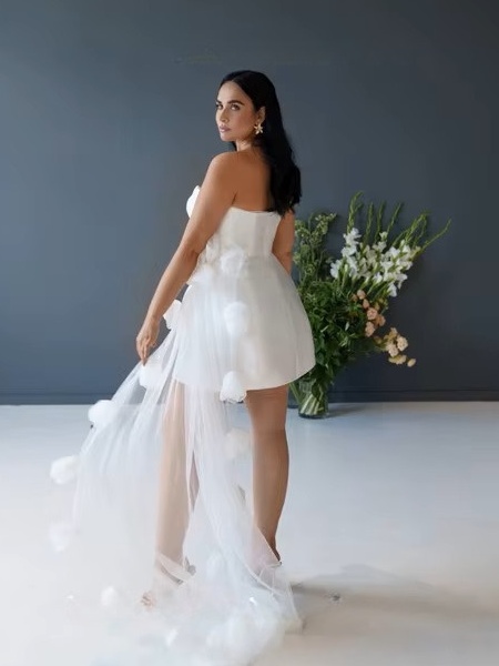 Robe de Mariée Courte Asymétrique 2 Robe de Mariée Courte Asymétrique – Image 2