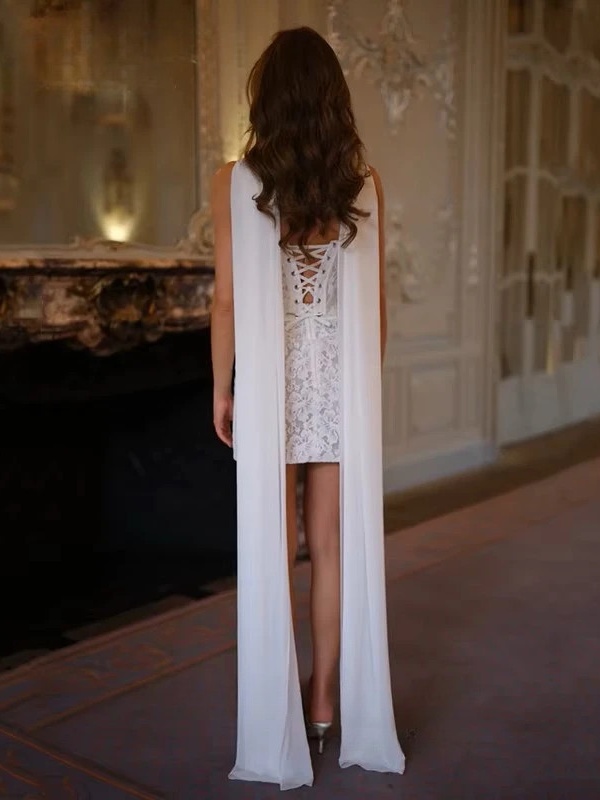 Robe de Mariée en Dentelle Courte 2 Robe de Mariée en Dentelle Courte – Image 2