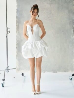 S7a7459397dc3448387c20e0b603145a0x Cropped