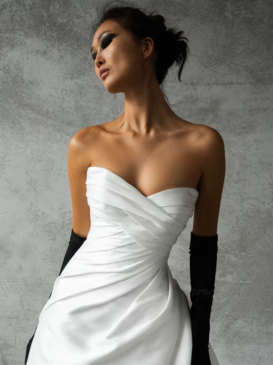 Robe de Mariée Simple et Belle 4 Robe de Mariée Simple et Belle – Image 4