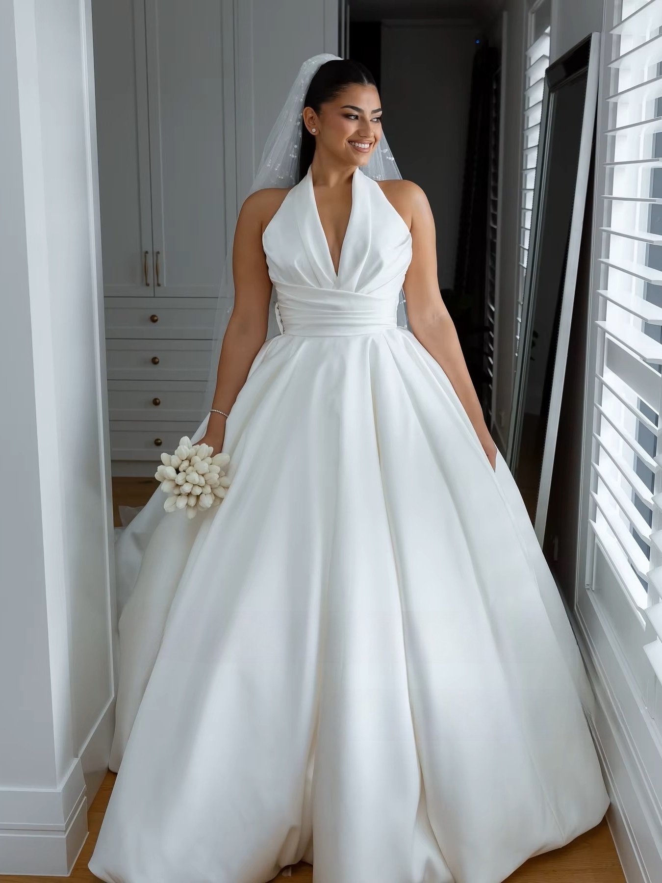 Satin Robe de Mariée Princesse 1 Satin Robe de Mariée Princesse