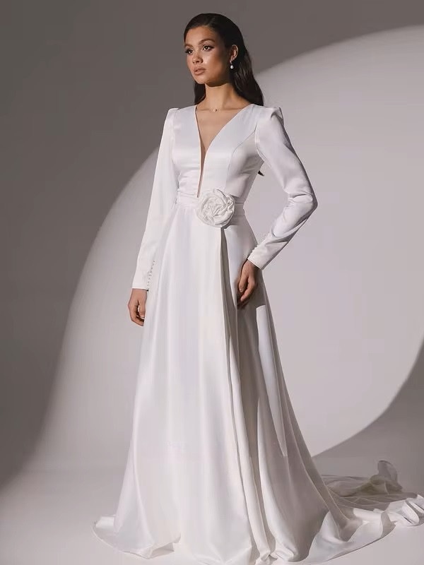 Longue Robe de Mariée Simple 1 Longue Robe de Mariée Simple