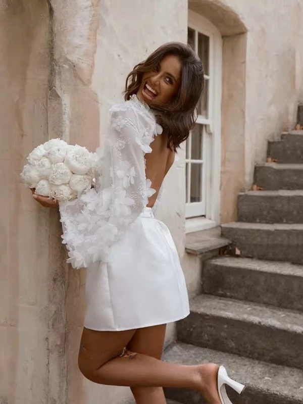 Robe de Mariée 2 Pièces Courte 2 Robe de Mariée 2 Pièces Courte – Image 2