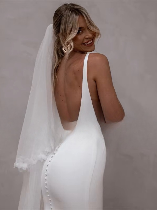 Robe de Mariée Classique Simple 2 Robe de Mariée Classique Simple – Image 2